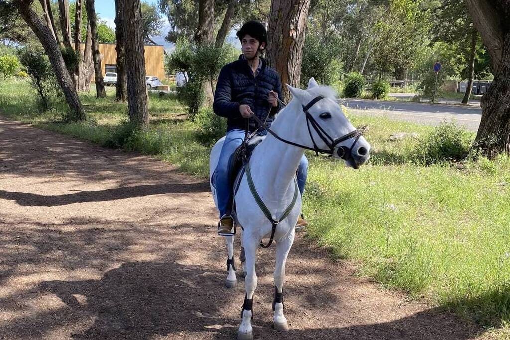 HORSEBACK RIDING TOURS